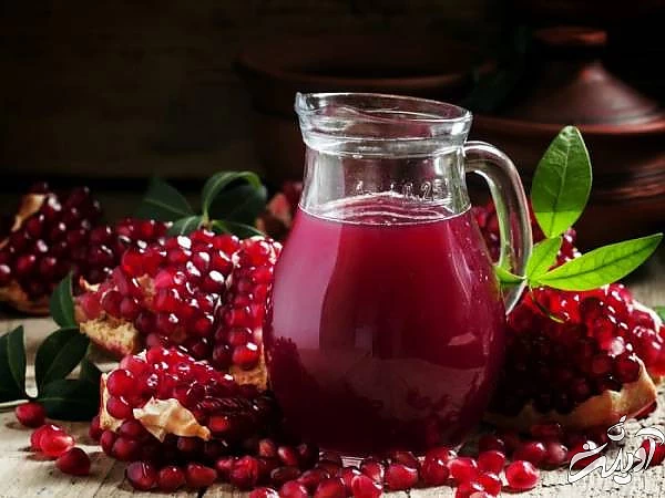 خوردن اب انار در وعده صبحانه آب انار
